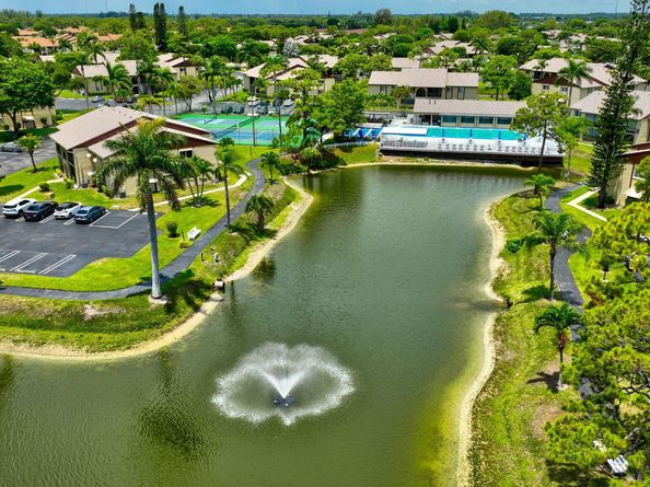 340 Pine Ridge Circle C1, Greenacres FL 33463