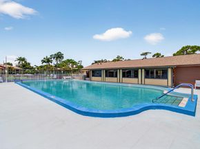 340 Pine Ridge Circle C1, Greenacres FL 33463