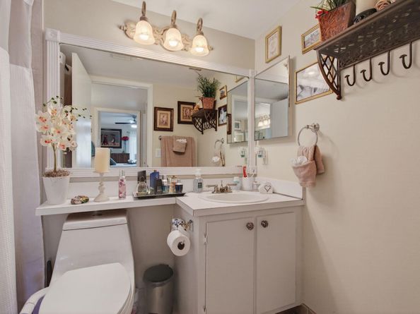 340 Pine Ridge Circle C1, Greenacres FL 33463