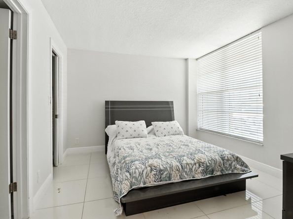 6 Royal Palm 105 Way 105, Boca Raton FL 33432