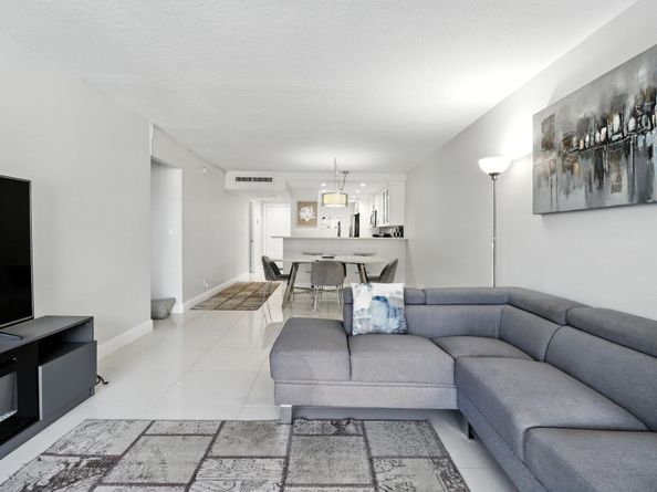 6 Royal Palm 105 Way 105, Boca Raton FL 33432