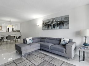 6 Royal Palm 105 Way 105, Boca Raton FL 33432