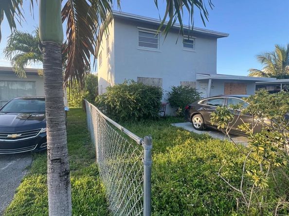 758 SW 3rd Pl, Dania Beach FL 33004
