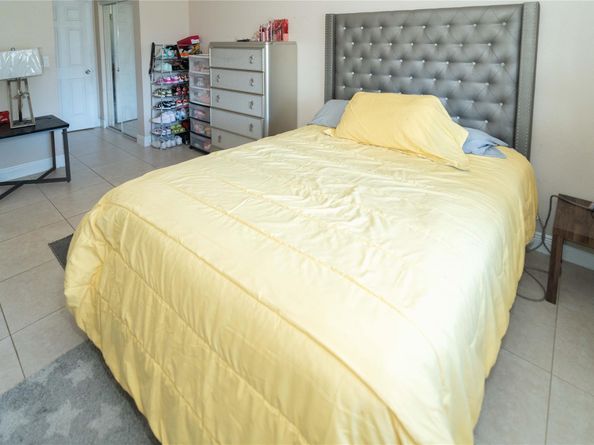 2430 NW 13 St, Pompano Beach FL 33069