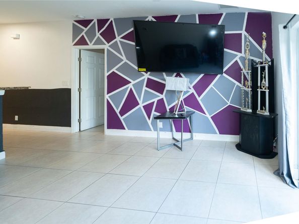 2430 NW 13 St, Pompano Beach FL 33069