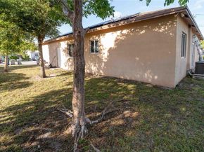 2430 NW 13 St, Pompano Beach FL 33069