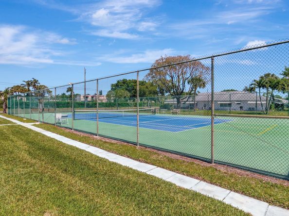 1170 S Drive Circle B, Delray Beach FL 33445