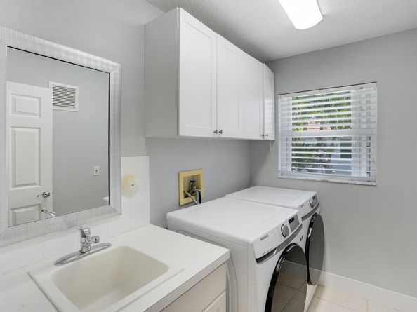 220 Blackbird Lane, Jupiter FL 33458