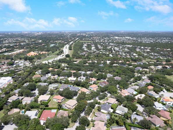 220 Blackbird Lane, Jupiter FL 33458