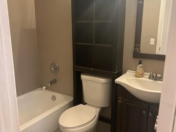 940 NW 106th Ter 203, Hollywood FL 33026
