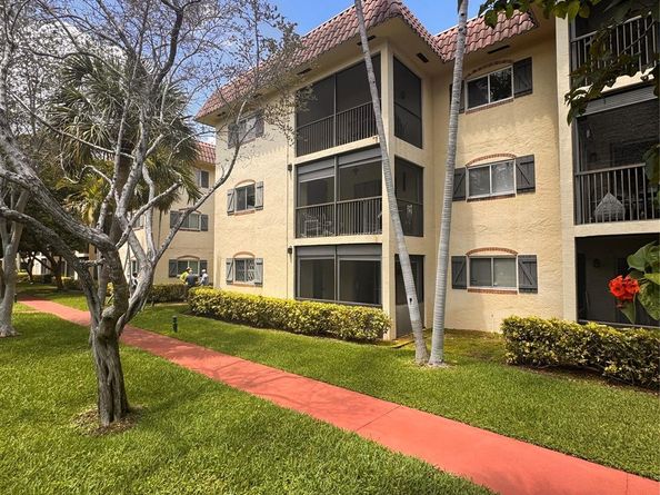 259 S Cypress Rd 509, Pompano Beach FL 33060