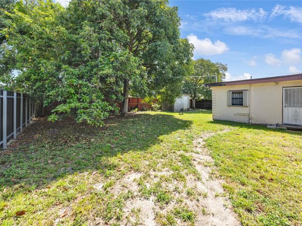 3260 NW 174th St, Miami Gardens FL 33056