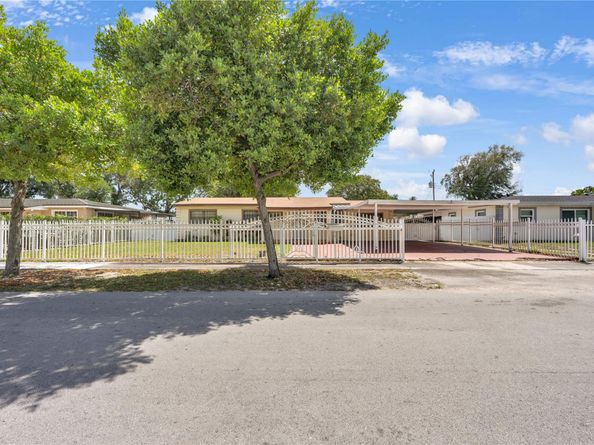 3260 NW 174th St, Miami Gardens FL 33056