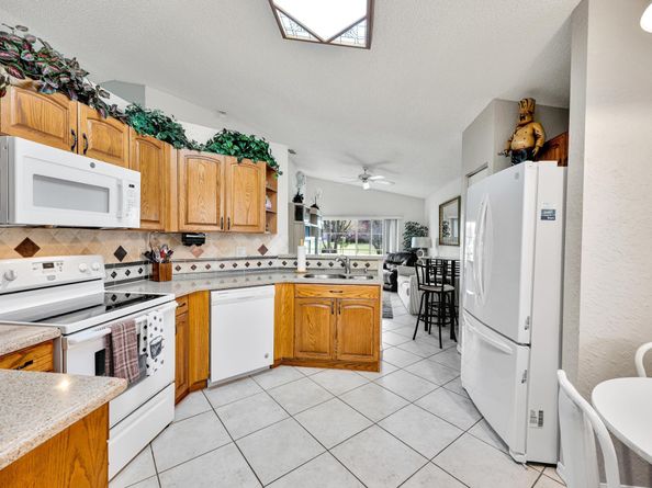 1601 SW 158th Ave, Pembroke Pines FL 33027