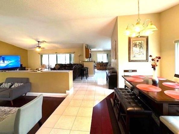 9124 NW 50th Ct, Coral Springs FL 33067