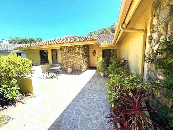 9124 NW 50th Ct, Coral Springs FL 33067