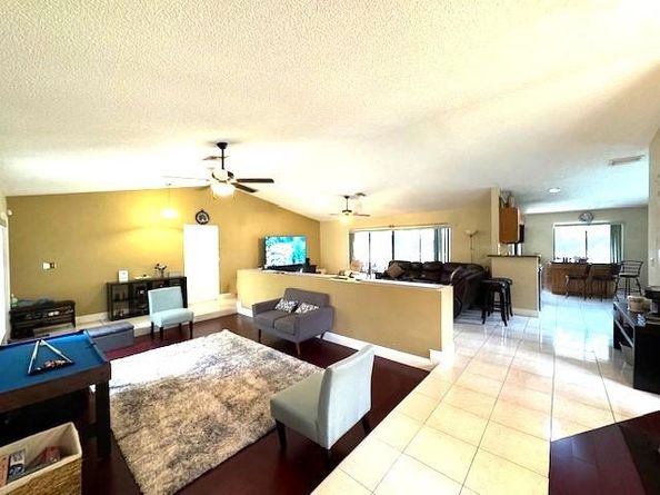 9124 NW 50th Ct, Coral Springs FL 33067