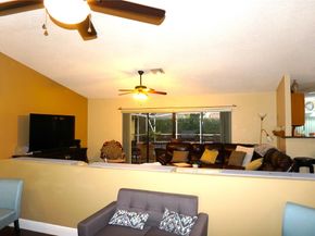 9124 NW 50th Ct, Coral Springs FL 33067