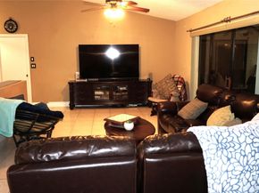 9124 NW 50th Ct, Coral Springs FL 33067