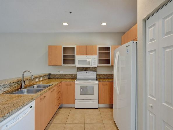 2540 SW 14TH Av 202, Fort Lauderdale FL 33315