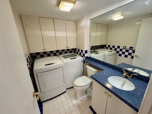 9148 SW 23rd St A, Davie FL 33324