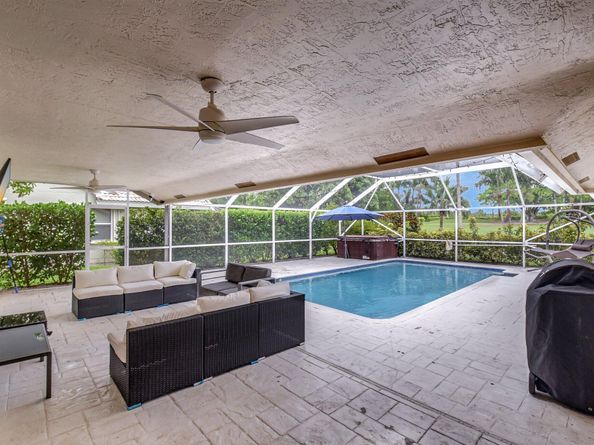 5977 Wedgewood Village Circle, Lake Worth FL 33463