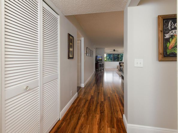 7770 Tahiti Lane 408, Lake Worth FL 33467