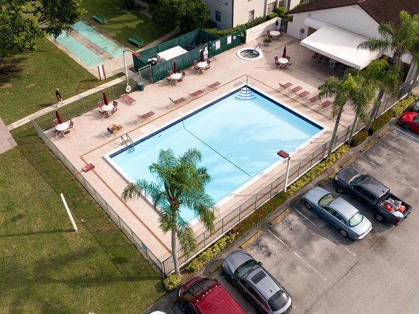 7770 Tahiti Lane 408, Lake Worth FL 33467