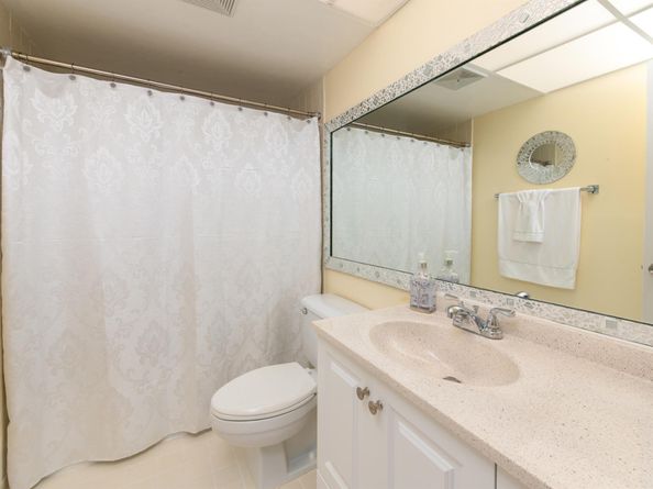 7770 Tahiti Lane 408, Lake Worth FL 33467