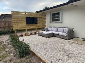 8301 NW 17th Ct, Pembroke Pines FL 33024