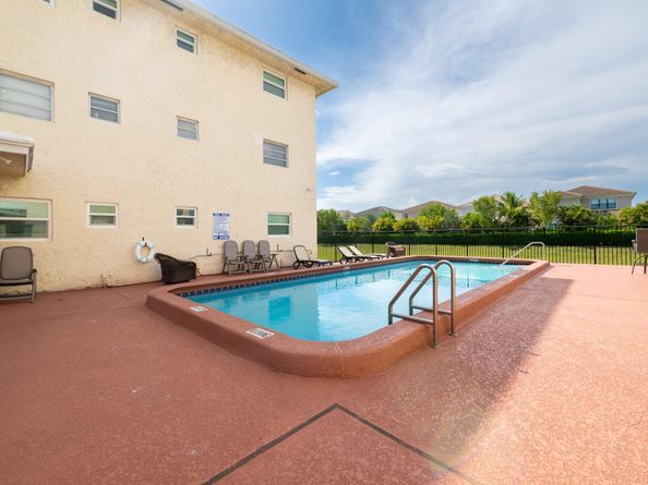 8821 NW 38th Dr 205A, Coral Springs FL 33065