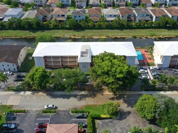 8821 NW 38th Dr