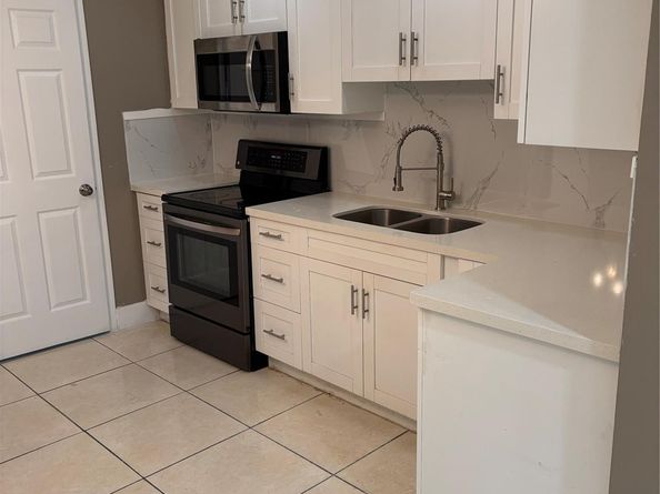 1218 S D St, Lake Worth Beach FL 33460