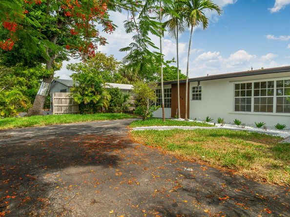 1399 NE 38th Street, Oakland Park FL 33334