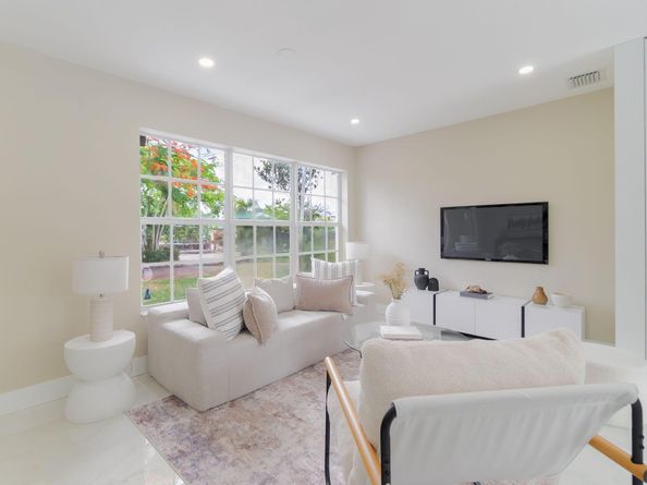 1399 NE 38th Street, Oakland Park FL 33334