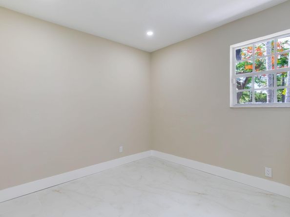 1399 NE 38th Street, Oakland Park FL 33334