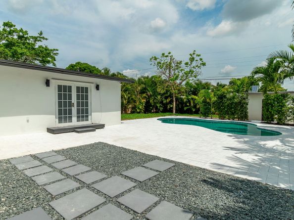 1399 NE 38th Street, Oakland Park FL 33334