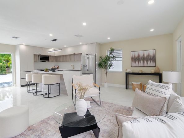 1399 NE 38th Street, Oakland Park FL 33334