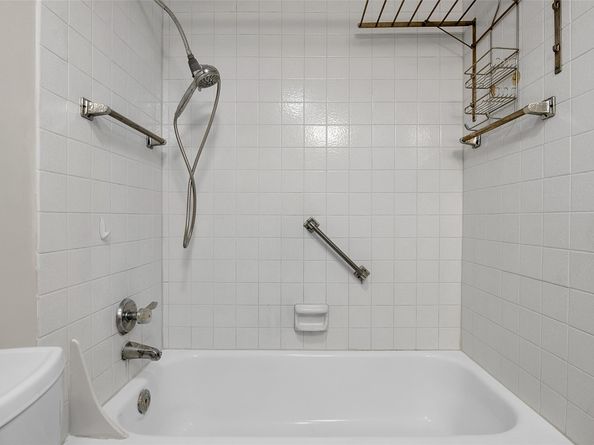 1107 Bahama Bnd E1, Coconut Creek FL 33066
