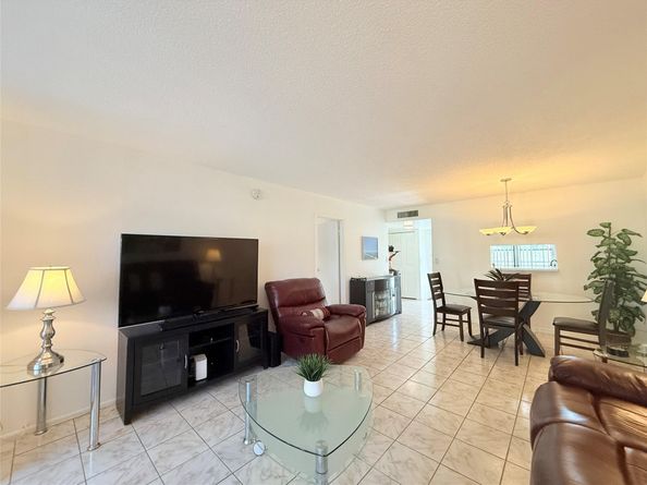 2901 NW 48th Ave 163, Lauderdale Lakes FL 33313