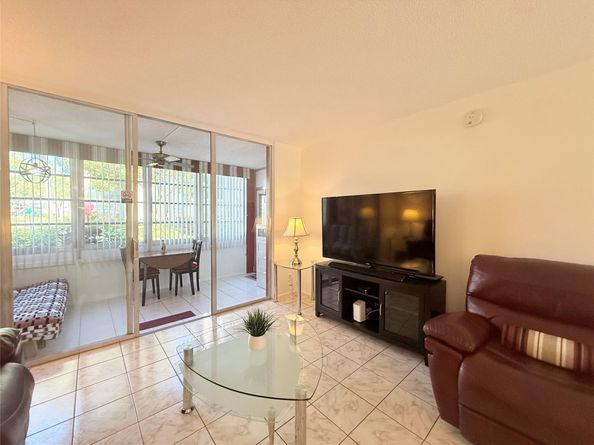 2901 NW 48th Ave 163, Lauderdale Lakes FL 33313