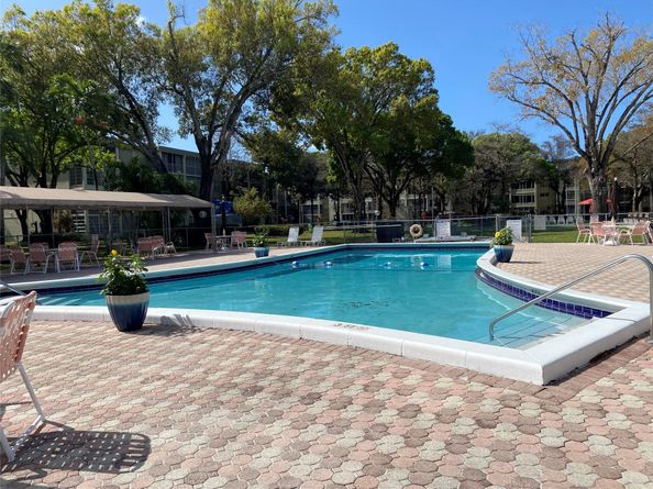 2901 NW 48th Ave 163, Lauderdale Lakes FL 33313