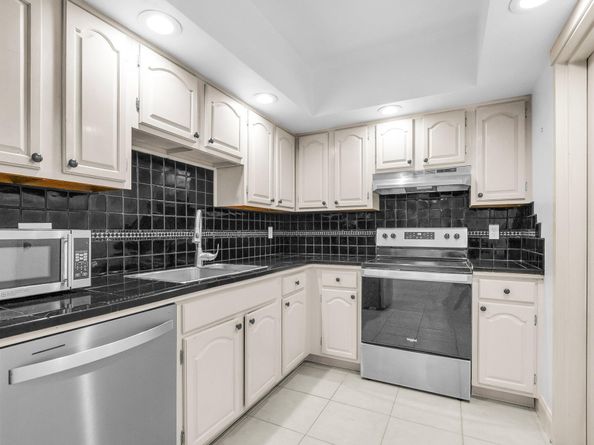 6895 Willow Wood Drive 1023, Boca Raton FL 33434