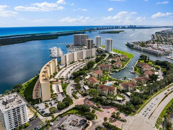 1124 Marine Way W D2r + Boat Slip 19, North Palm Beach FL 33408