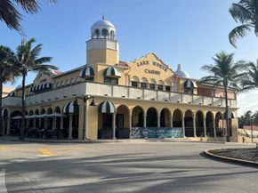 2020 Lake Osborne Drive 10, Lake Worth Beach FL 33461