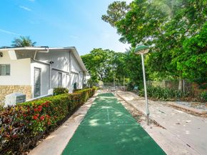2020 Lake Osborne Drive 10, Lake Worth Beach FL 33461