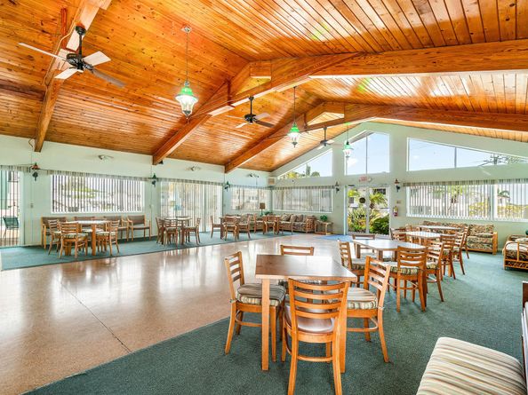 2020 Lake Osborne Drive 10, Lake Worth Beach FL 33461
