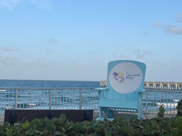 2020 Lake Osborne Drive 10, Lake Worth Beach FL 33461
