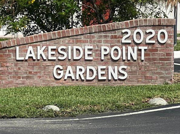 2020 Lake Osborne Drive 10, Lake Worth Beach FL 33461