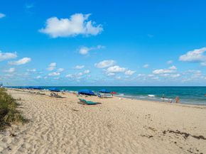 2020 Lake Osborne Drive 10, Lake Worth Beach FL 33461